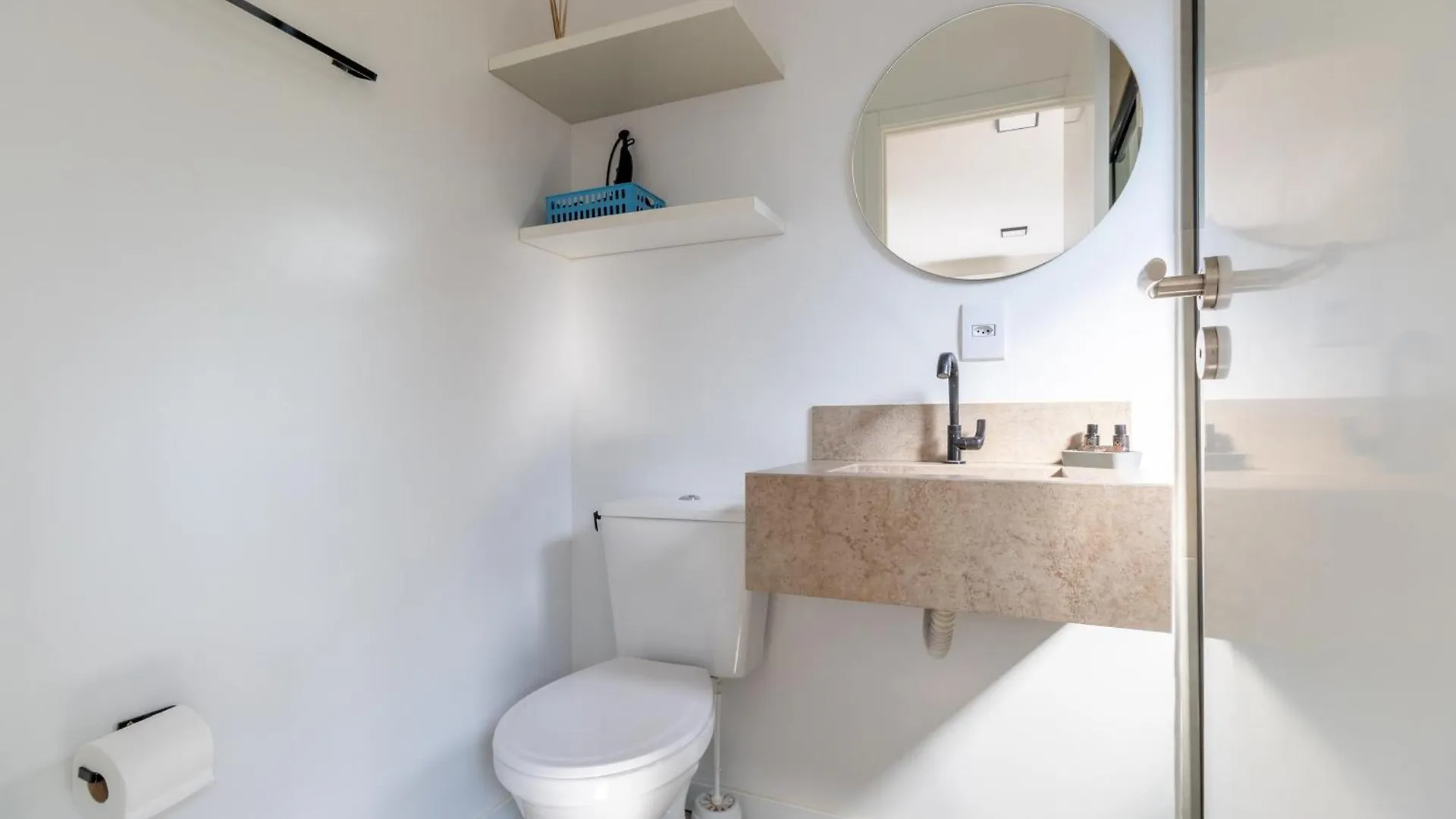 Estacionamento-1000Mbps-Ac-Smart Tv-Piscina Apartment Florianopolis Brazil