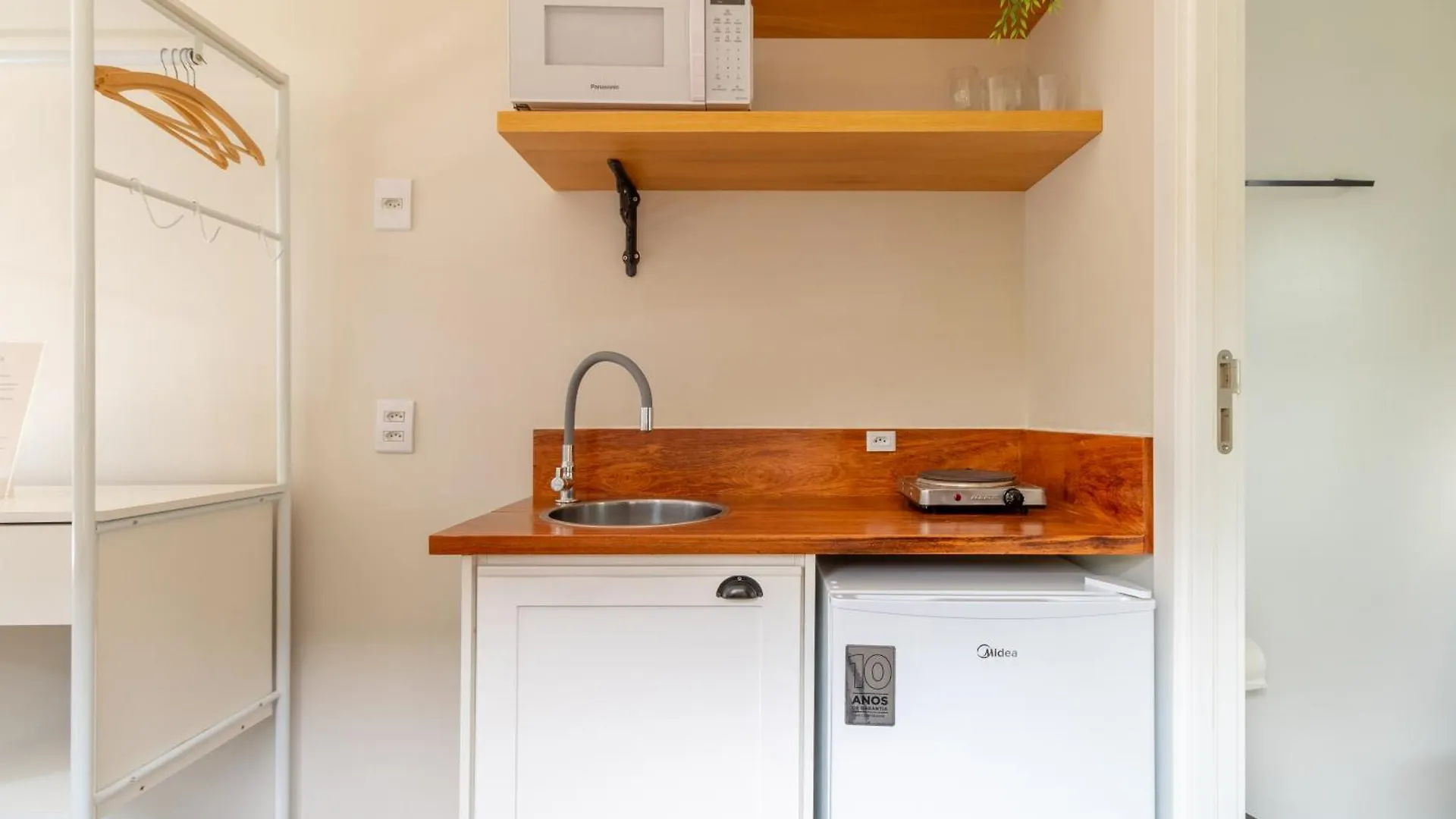 Estacionamento-1000Mbps-Ac-Smart Tv-Piscina Apartment Florianopolis